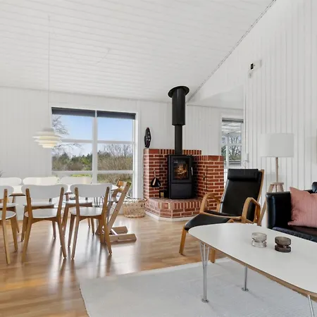 Rik - 2km From The Sea By Interhome Knebel